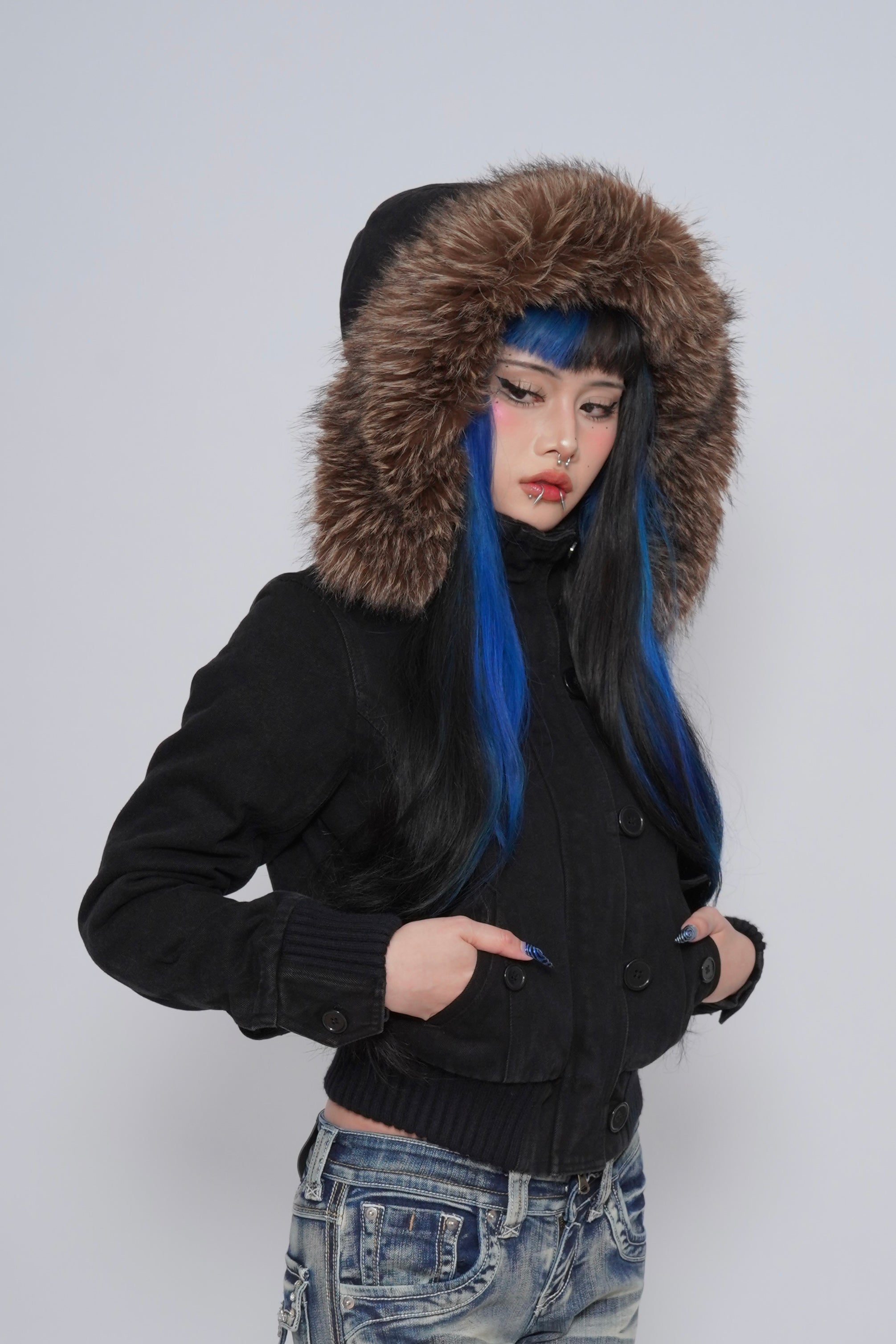 Cropped V3 2000s Jacket with Fur Collar