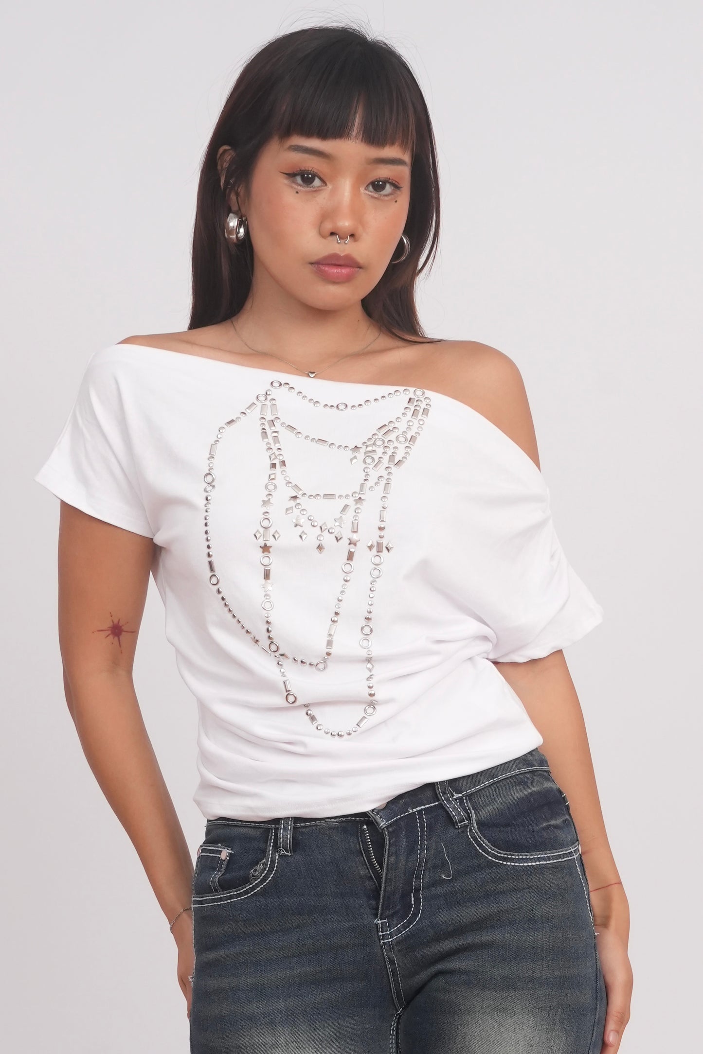 White Chain Graphic Off-Shoulder Tee