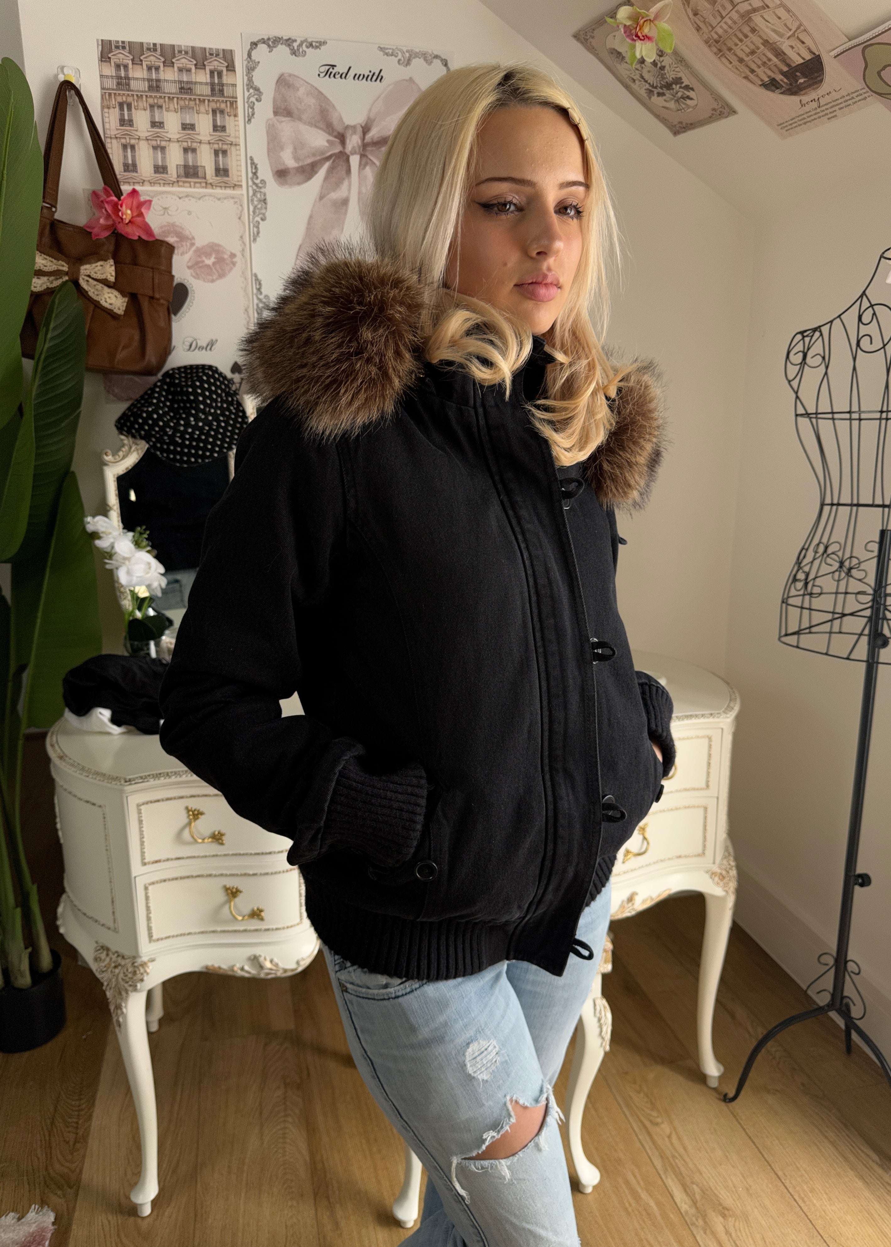V4 full length 2000s Jacket with Fur Collar