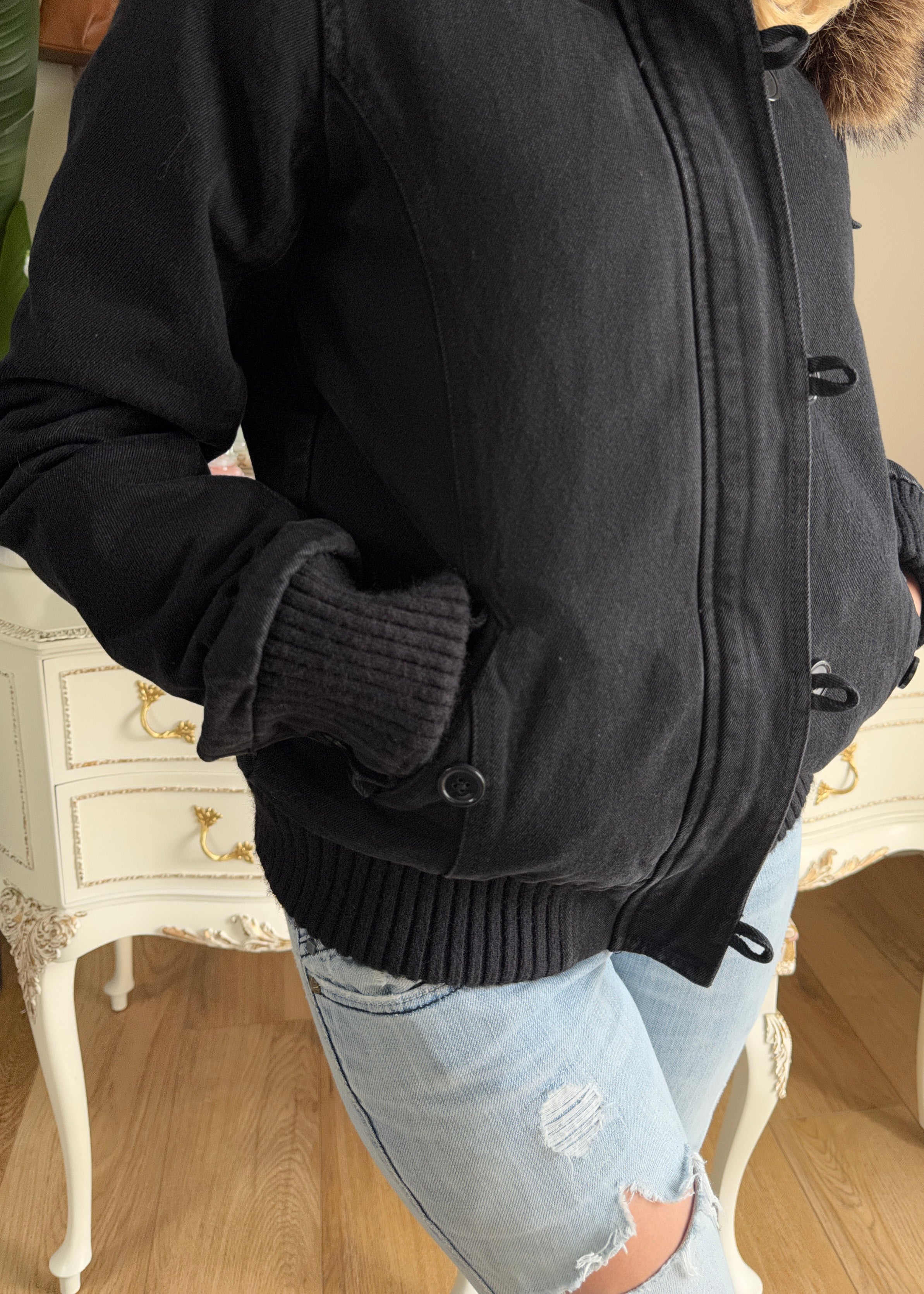 V4 full length 2000s Jacket with Fur Collar
