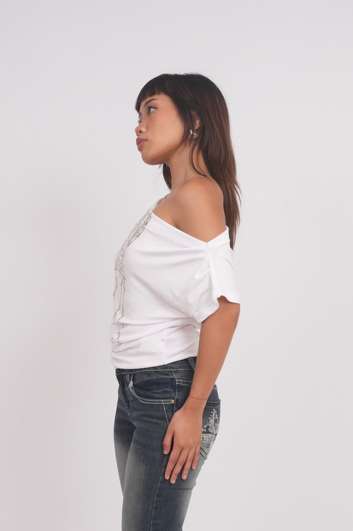 White Chain Graphic Off-Shoulder Tee