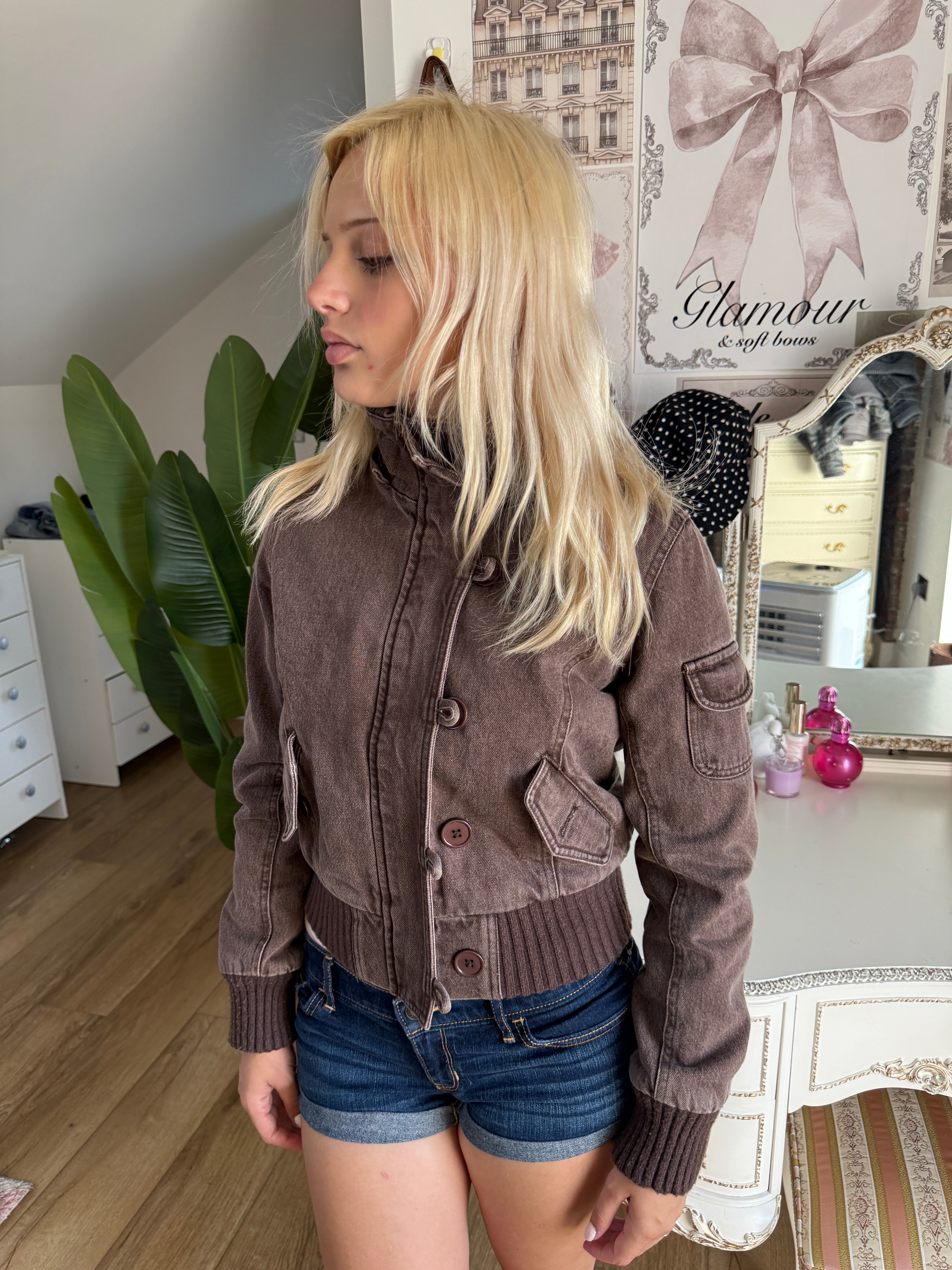 Cropped V3 2000s Jacket with Fur Collar